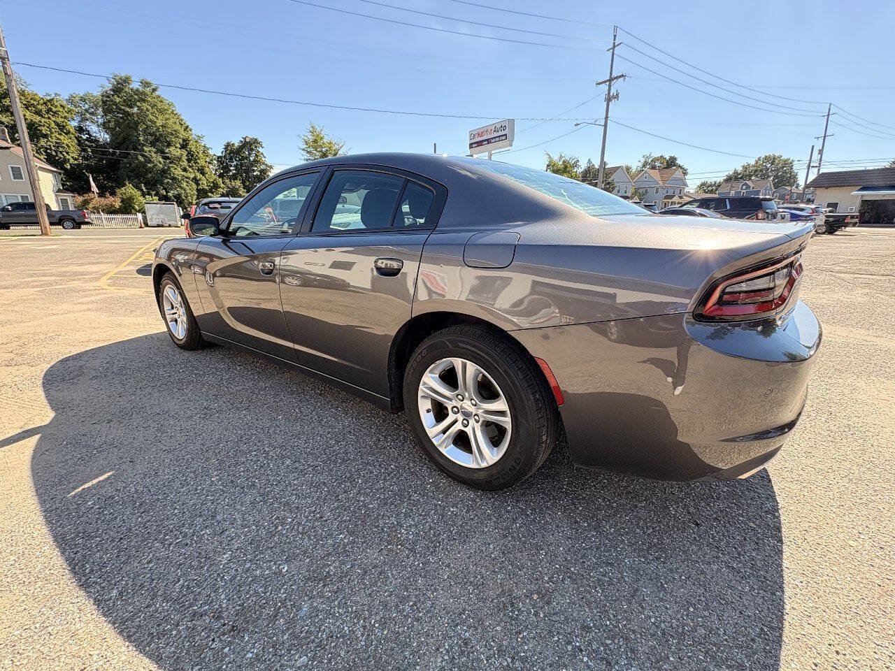 Used 2022 Dodge Charger SXT RWD image 11