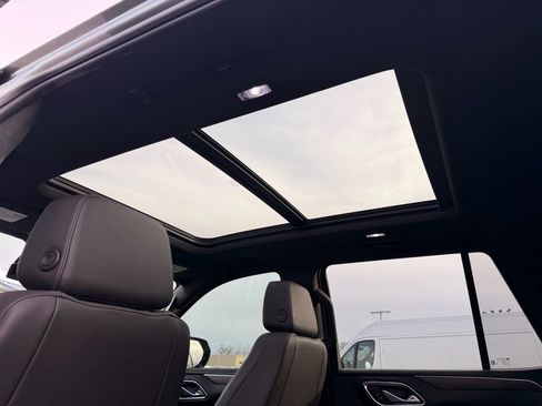 Used 2023 Chevrolet Tahoe Z71 w/ Z71 Off-Road Package image 29