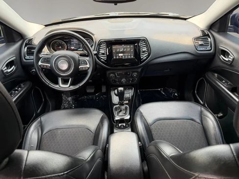 Used 2019 Jeep Compass Latitude AWD/4WD image 34