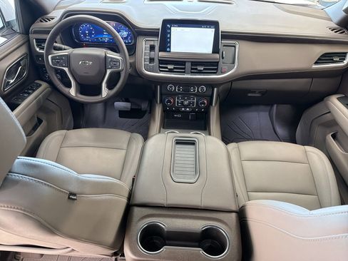 Used 2024 Chevrolet Tahoe Z71 w/ Z71 Off-Road Package AWD/4WD image 16