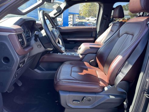 Used 2023 Ford Expedition Max Limited image 14