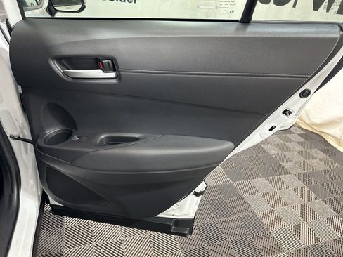 Used 2023 Toyota Corolla Cross XLE w/ Convenience Package image 14