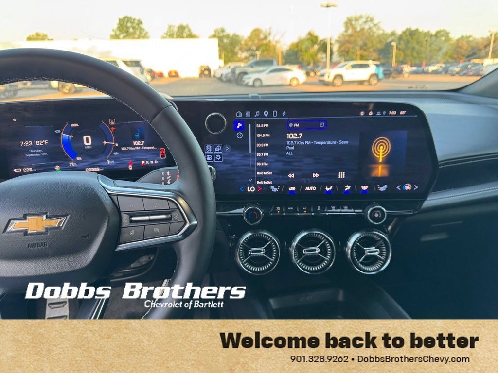 Used 2024 Chevrolet Blazer EV LT AWD/4WD image 27