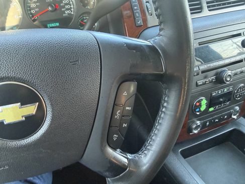 Used 2010 Chevrolet Tahoe LT image 18