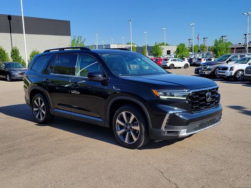 Certified 2023 Honda Pilot Elite image 32