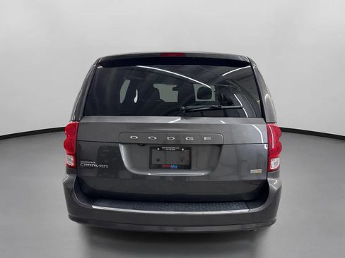 Used 2019 Dodge Grand Caravan SE FWD image 8