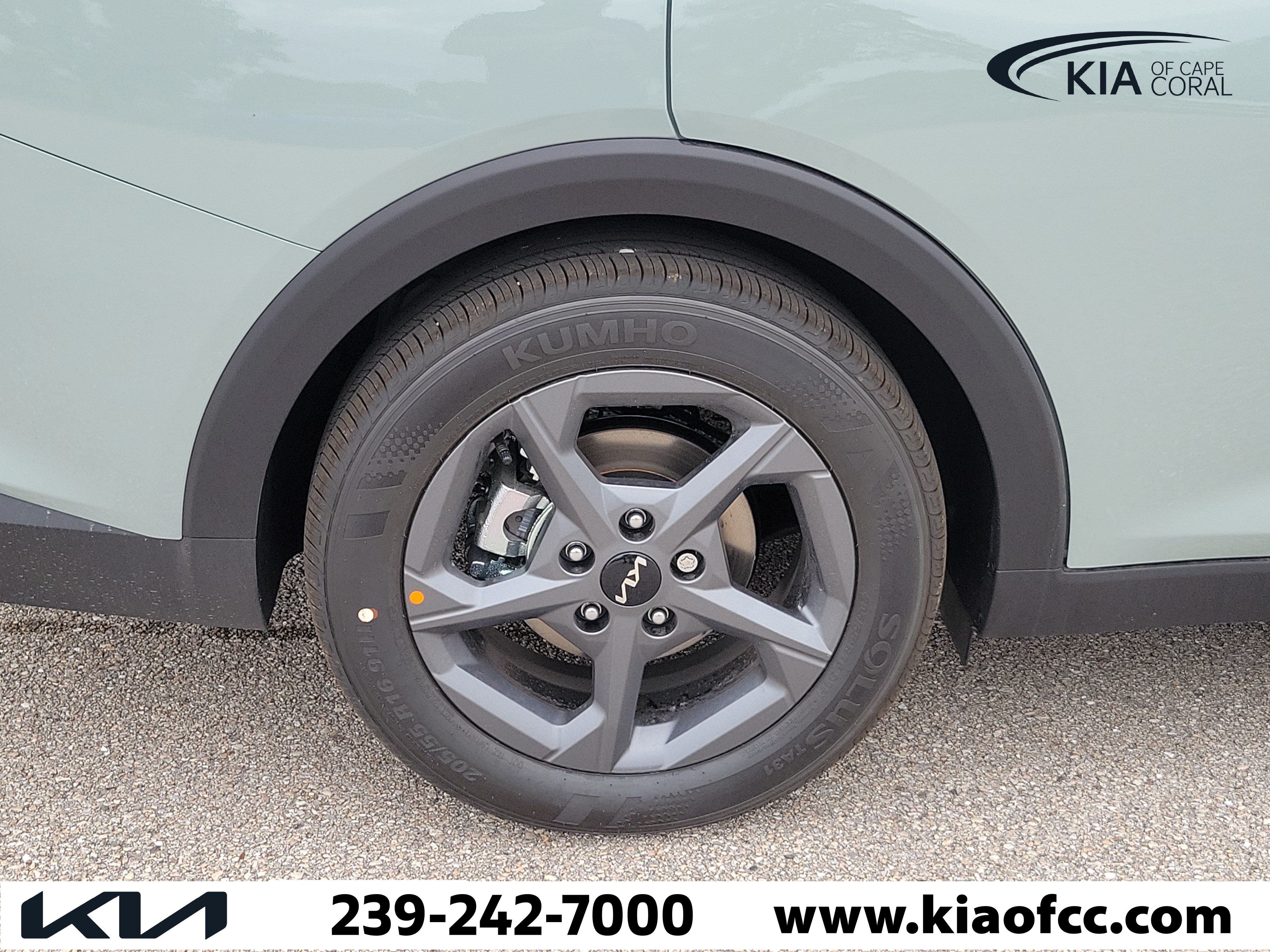New 2026 Kia K4 FWD image 9
