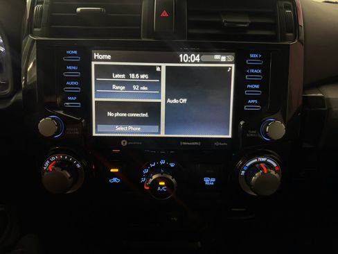 Used 2020 Toyota 4Runner TRD Off-Road AWD/4WD image 26