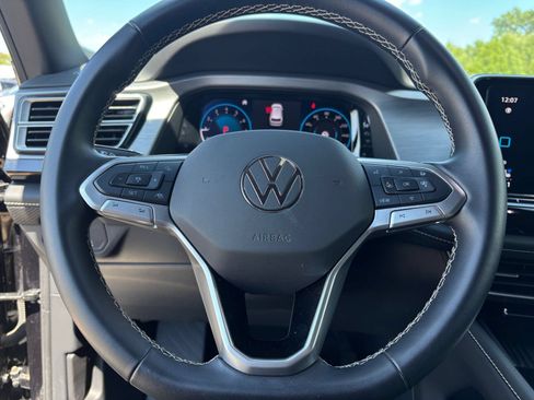 Used 2026 Volkswagen Atlas Cross Sport SE FWD image 31