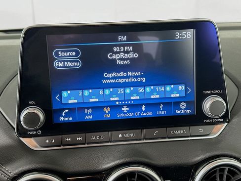 Used 2025 Nissan Sentra SV image 19