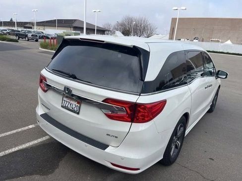 Used 2018 Honda Odyssey Elite image 5