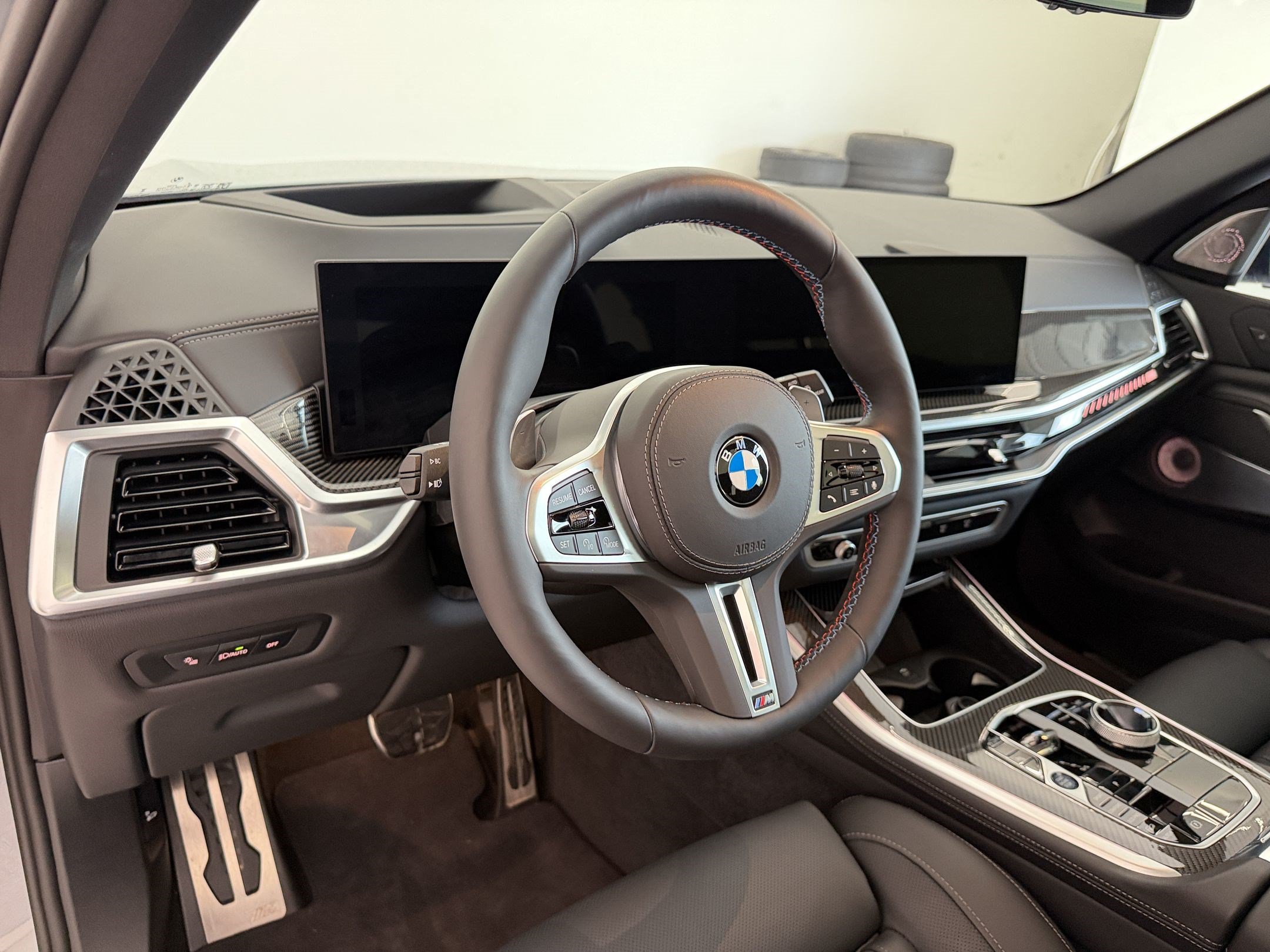 Used 2026 BMW X5 M60i AWD/4WD image 4