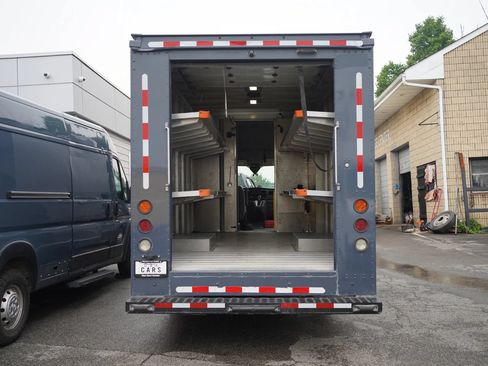 Used 2021 Ford Transit 350 DRW RWD image 11