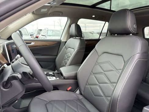New 2026 Volkswagen Atlas SE FWD image 12