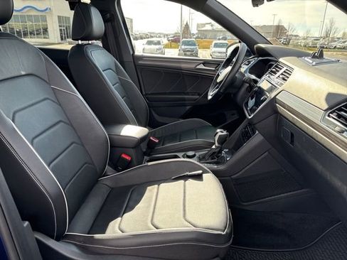 Used 2022 Volkswagen Tiguan SEL R-Line image 23
