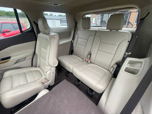 Used 2017 GMC Acadia Denali w/ Technology Package AWD/4WD image 26