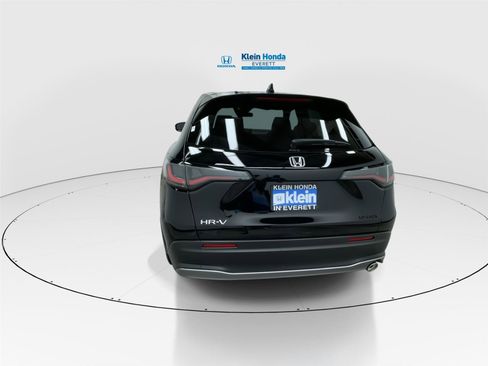 Certified 2025 Honda HR-V Sport image 9