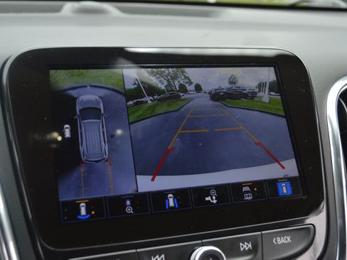 Used 2024 Chevrolet Equinox Premier AWD/4WD image 22