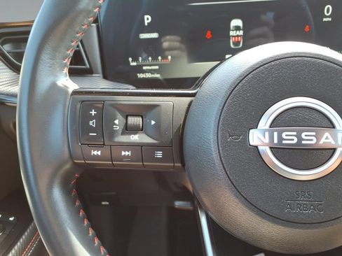 Used 2025 Nissan Kicks SR FWD image 18