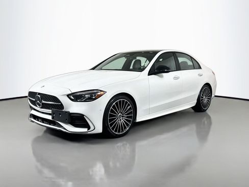 Used 2022 Mercedes-Benz C 300 4MATIC Sedan w/ Pinnacle Trim Package image 4