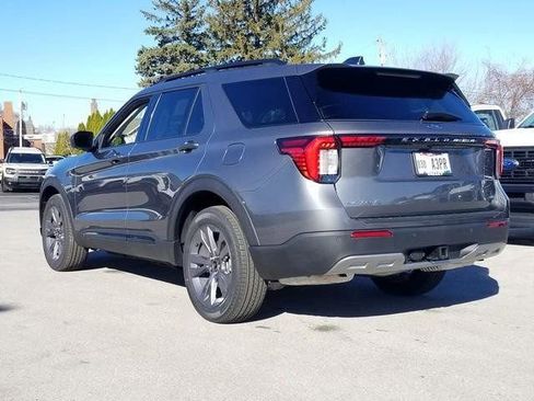 New 2026 Ford Explorer Active w/ Active Comfort Package image 5