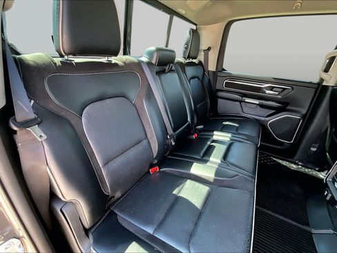 Used 2022 RAM 1500 Laramie AWD/4WD image 18