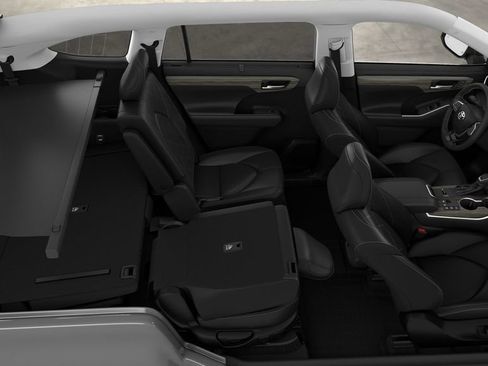 New 2026 Toyota Highlander Platinum AWD/4WD image 7