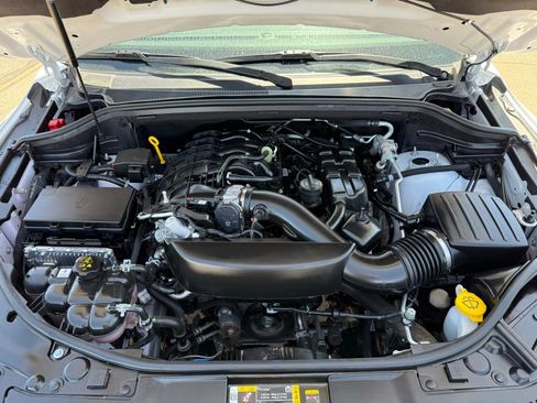 Used 2025 Dodge Durango GT RWD image 46