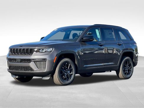 New 2026 Jeep Grand Cherokee Altitude AWD/4WD image 3
