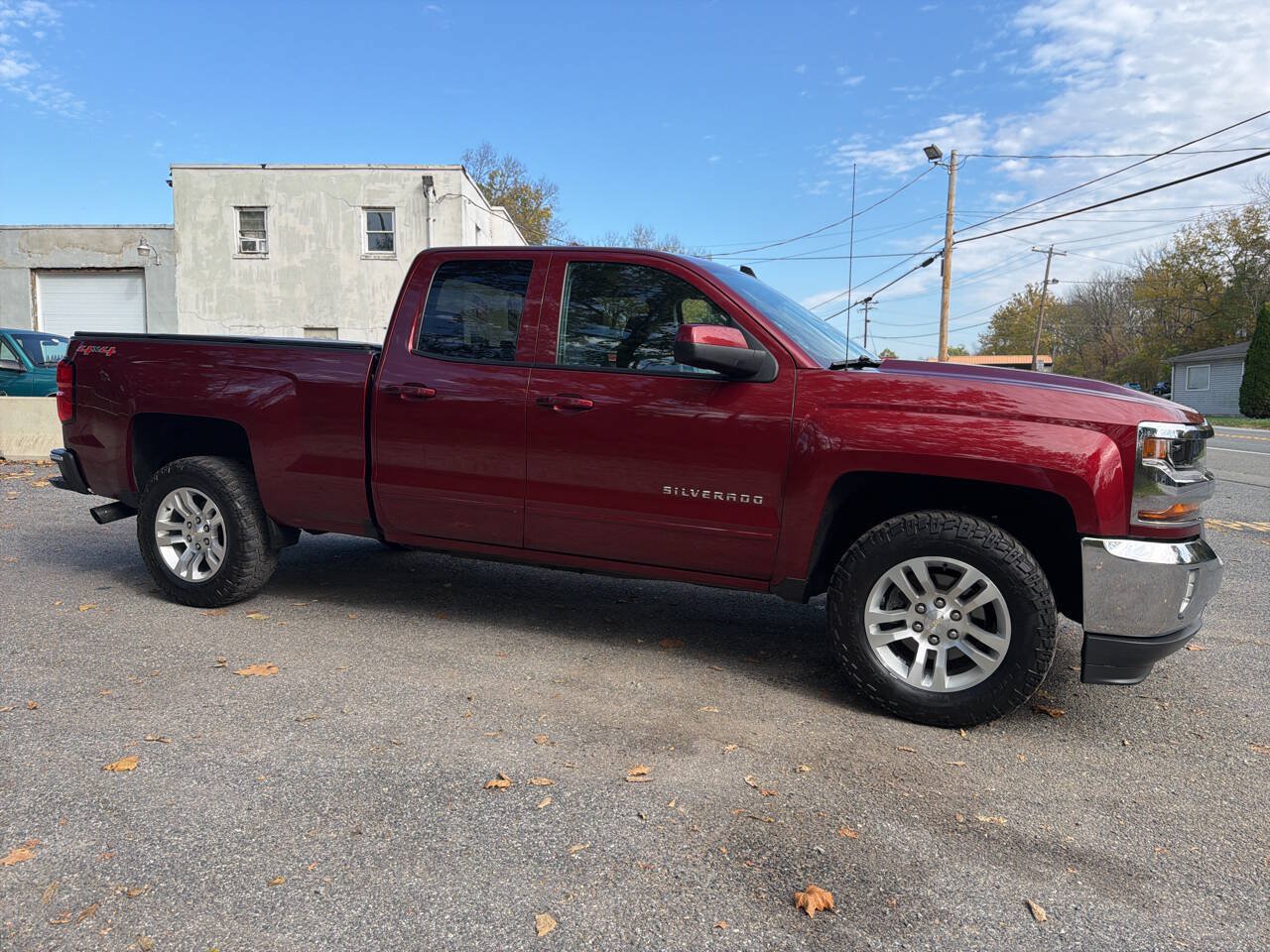 Used 2017 Chevrolet Silverado 1500 LT w/ All Star Edition AWD/4WD image 9