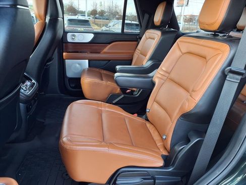 Used 2021 Lincoln Navigator Reserve w/ Luxury Package image 27