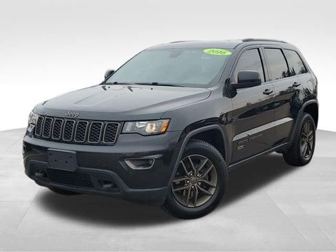 Used 2016 Jeep Grand Cherokee Laredo 75th Anniversary image 1