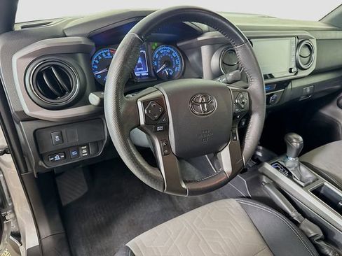 Used 2023 Toyota Tacoma TRD Off-Road AWD/4WD image 18