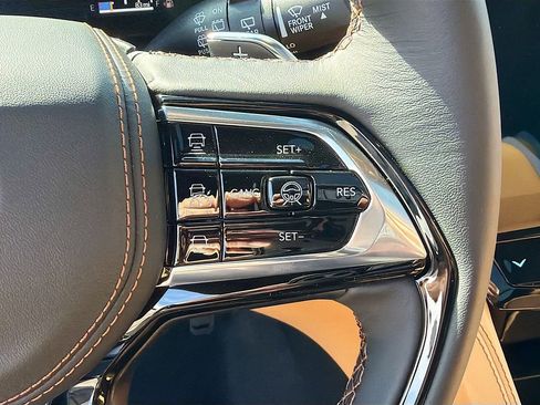 New 2026 Jeep Grand Cherokee Summit image 40