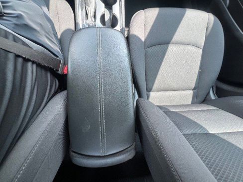 Used 2023 Chevrolet Malibu LT FWD image 30