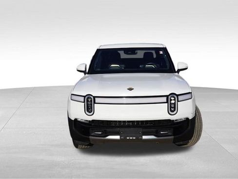 Used 2022 Rivian R1T Adventure image 12