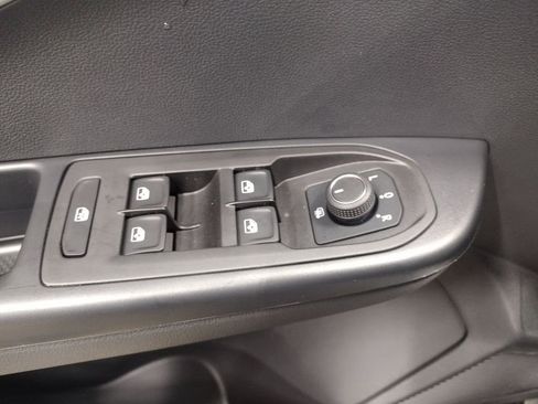 New 2025 Volkswagen Taos SE image 20