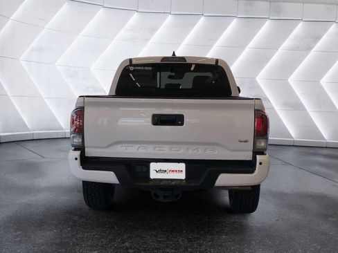 Used 2021 Toyota Tacoma TRD Off-Road w/ Technology Package AWD/4WD image 5