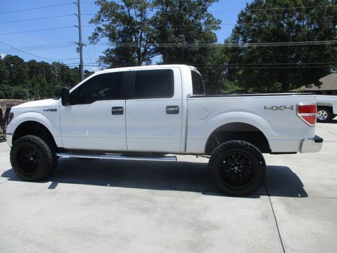 Used 2011 Ford F150 XLT w/ XLT Chrome Pkg AWD/4WD image 2