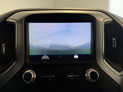 Used 2020 GMC Sierra 1500 SLE w/ SLE Value Package image 25