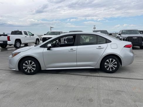 Used 2022 Toyota Corolla LE FWD image 4