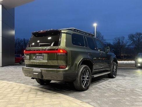 Used 2024 Lexus GX 550 w/ Accessory Package (31) image 5