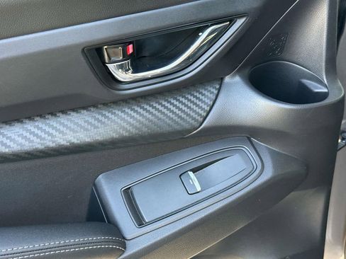 Used 2024 Subaru Ascent Premium w/ Convenience Package image 11