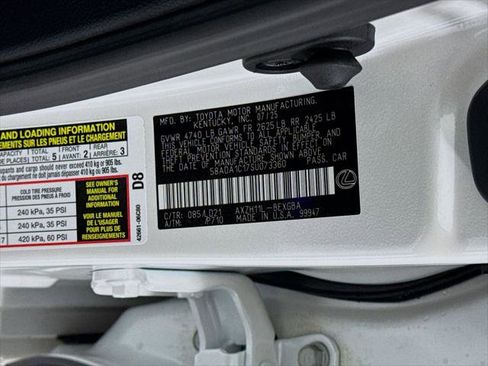 Certified 2025 Lexus ES 300h w/ Premium Package FWD image 35