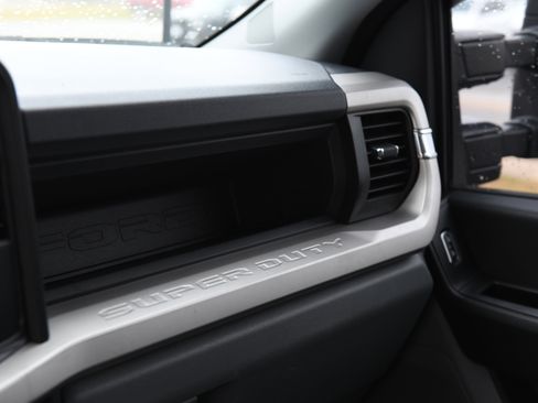 Used 2023 Ford F250 XL w/ XL Off-Road Package image 39