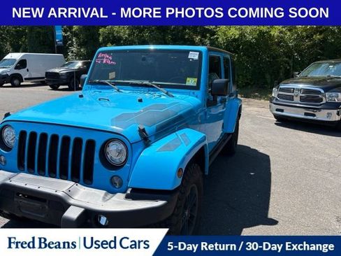 Used 2017 Jeep Wrangler Unlimited Sahara AWD/4WD image 3