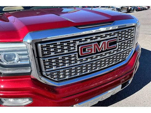 Used 2018 GMC Sierra 1500 Denali image 33