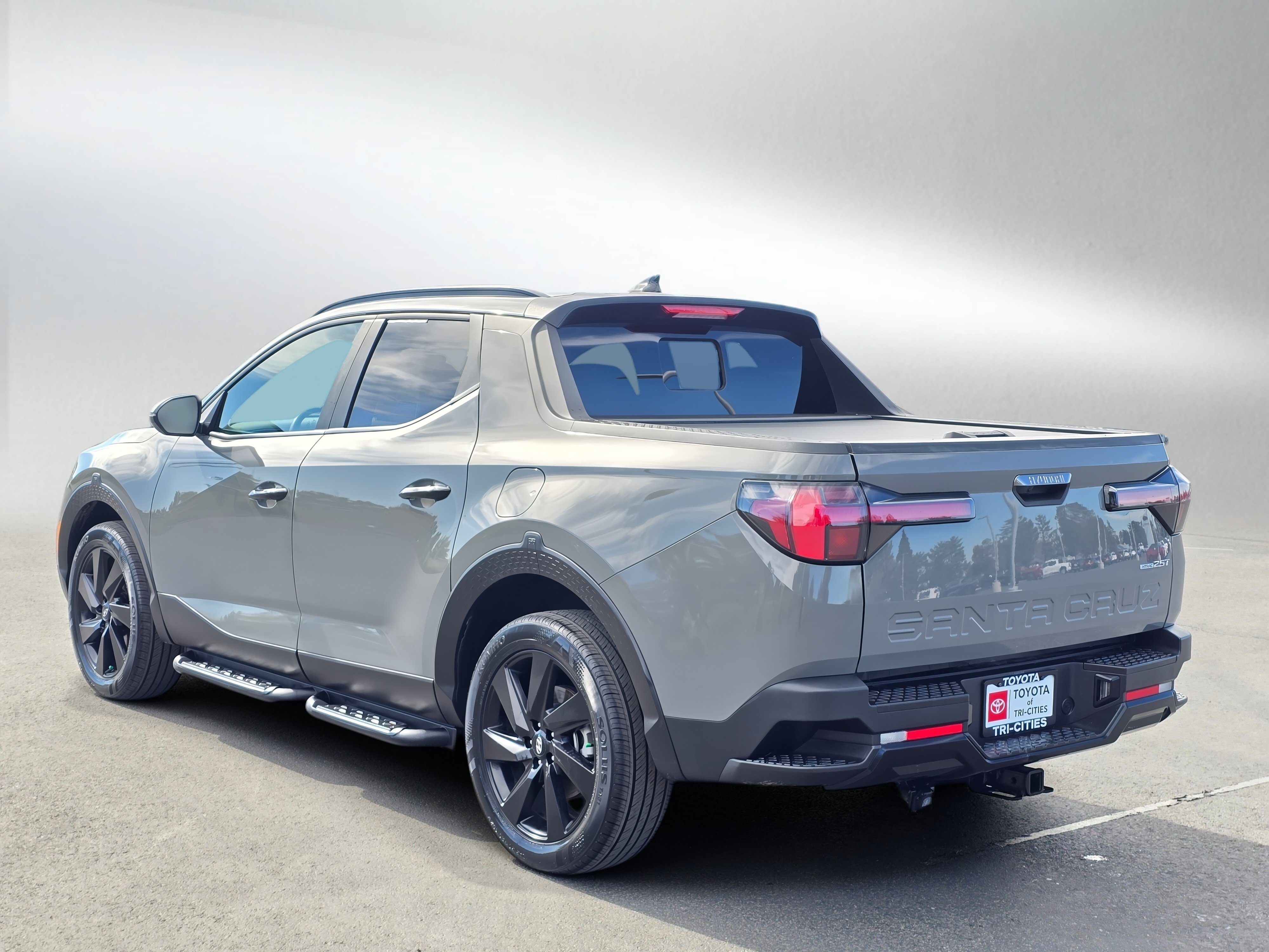 Used 2024 Hyundai Santa Cruz Night AWD/4WD image 3