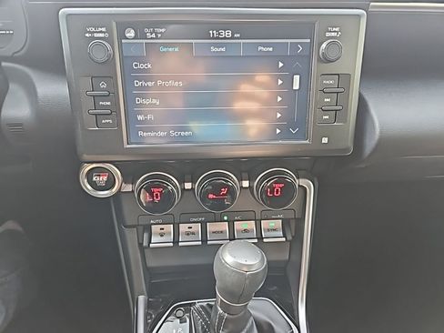 Used 2023 Toyota GR86 Base image 25