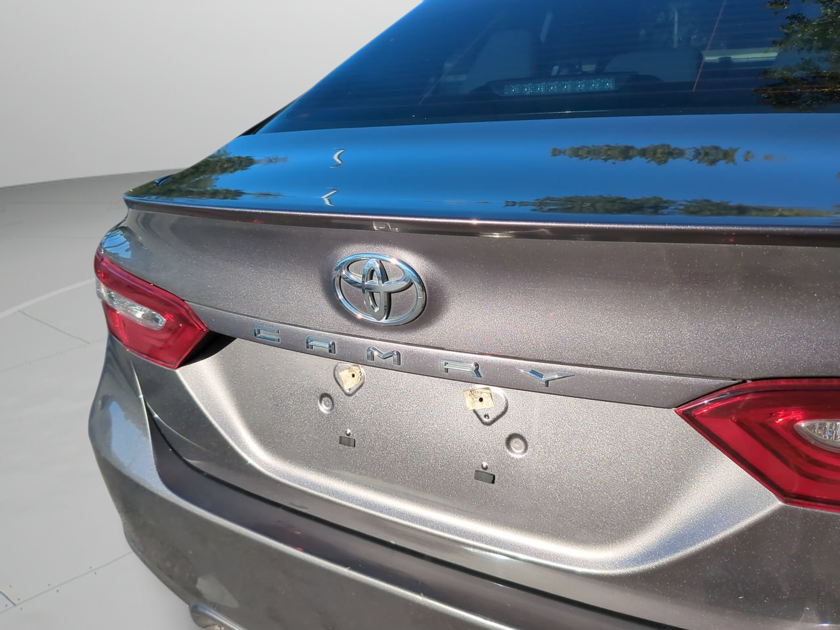 Used 2018 Toyota Camry SE w/ Convenience Package FWD image 29